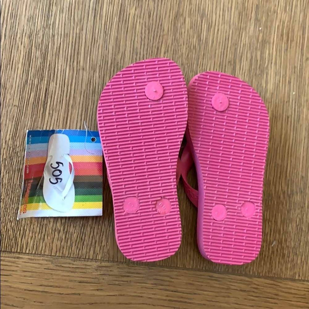 Havaianas, pink floral,23-24, wide strap, kids,new - Picture 2 of 2